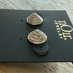 nOir Jewelry Silver Stud Earrings